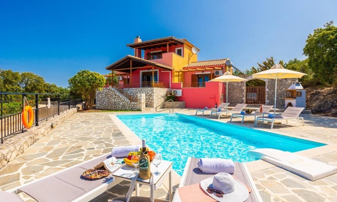 Mesovounia Villa | Villa Yeraki - Three Bedroom Villa, Sleeps 8