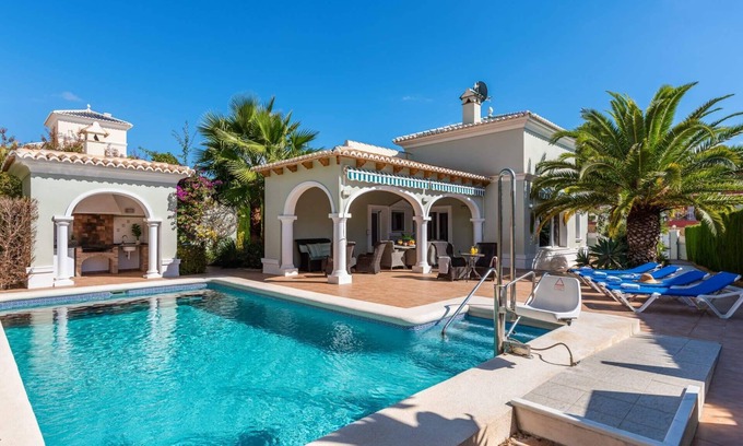 Casas de Torrat Villa | Villa Yoko - PlusHolidays