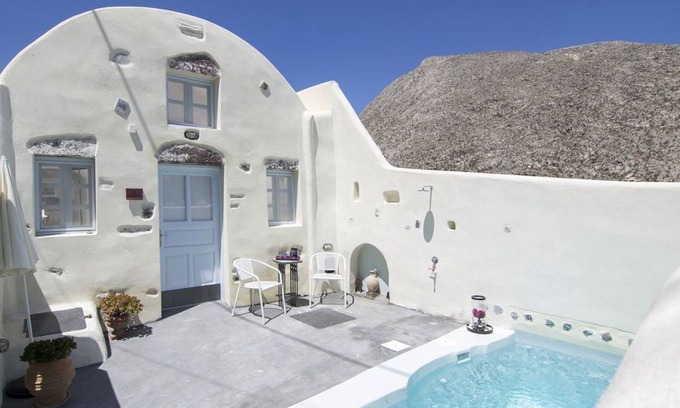Emporio Villa | Villa Zantine | Emporeio | A Wonderful 1 Bedroom villa Sleeps 3 | Private Pool