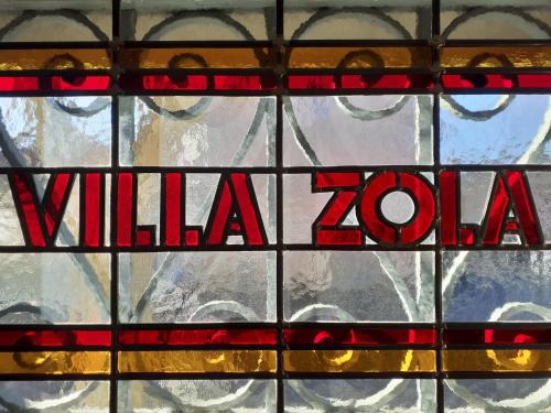 Couronne Urbaine Bed & Breakfast | Villa Zola