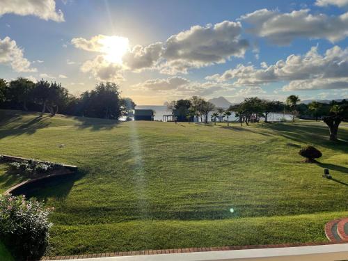 Gros Raisins Resort | Village de vacances Sainte-Luce, Mon diams grenat