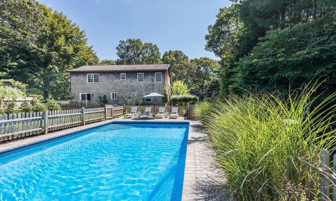 East Hampton North House | Village Fringe Available May 24th - October 31st. Family/Pet Friendly
