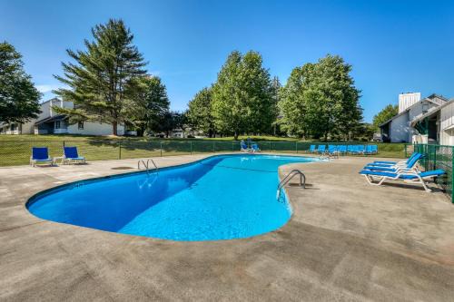 Stowe Area Apartment | Village Green Unit 1A
