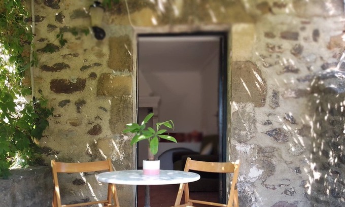 Octon House | Village house 15min walk from Salagou