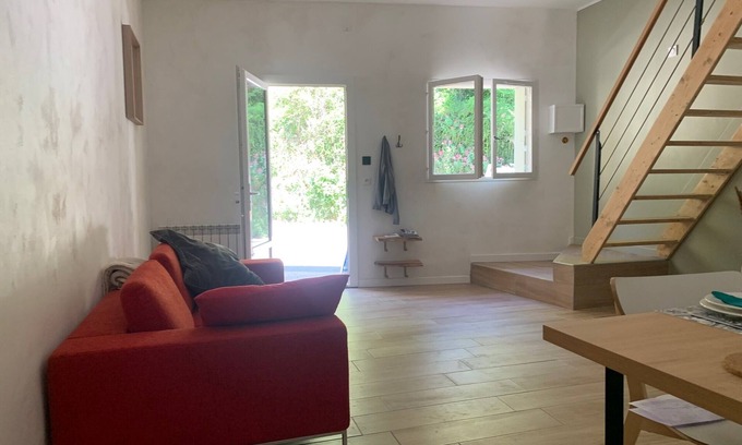 Lafare House | Village house at the foot of the Dentelles de Montmirail