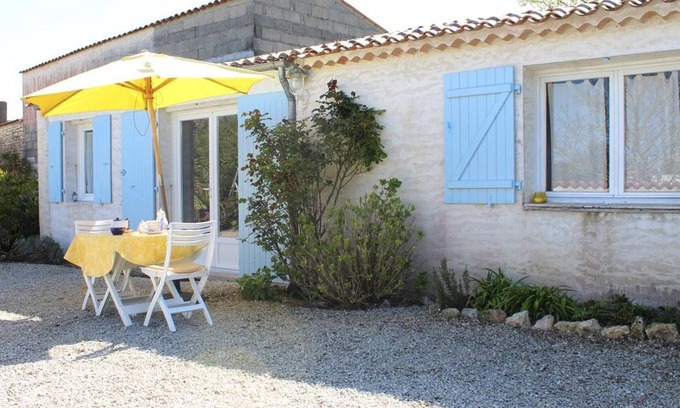 La Cotiniere House | Village House in Dolus with Courtyard, Near Beach, Sleeps 2