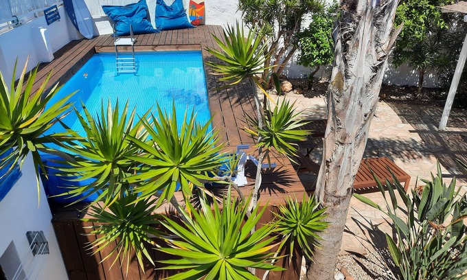 Ferragudo House | Village house in the heart of Ferragudo, beautiful patio, rooftop lounge, new private pool!