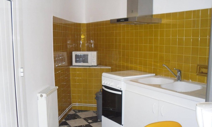 Le Boulou House | Village house near spain, sea, lake, shops nearby