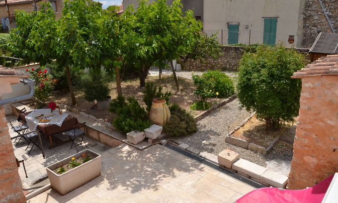 Regusse House | Village house with garden near the Gorges du Verdon
