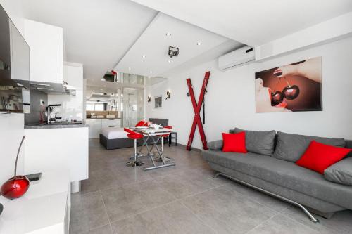 Naturist Village Apartment | Village Naturiste R4N- Le Cerise Port Nature 5 Coursive