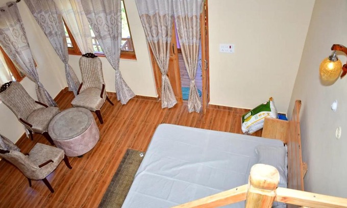 Mukteshwar House | Village View Resort