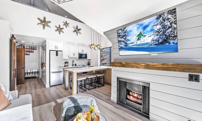 North Park City Condo | Village Views| Budget-Friendly | Sleeps 6 at Lodge at Mountain Village
