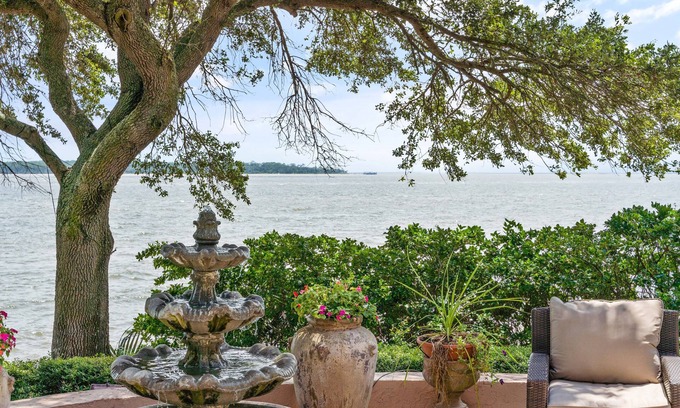 Saint Simons Island House | Village Villa with Ocean Views and Tuscany Charm 3 Bedrooms, 3 1/2 bathrooms