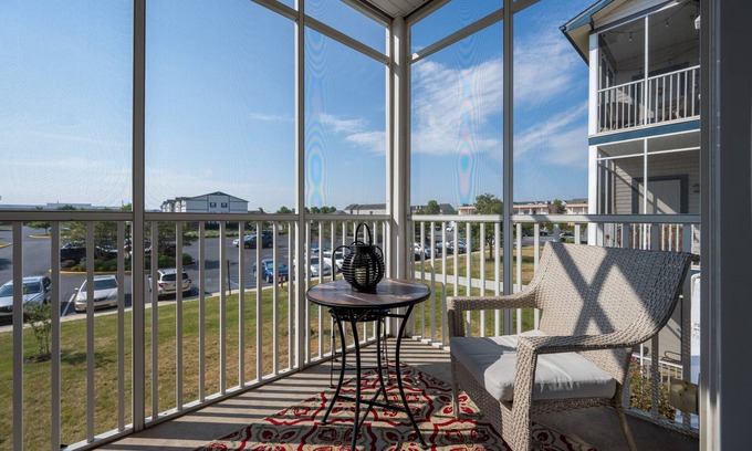 Villages of Five Points Condo | Villages of 5 Points Unit 3206 - Community pool, close to the bike path!