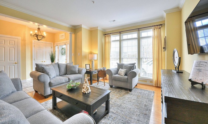 Villages of Five Points House | Villages of Five Points Townhouse.Community Pools, Pickleball Courts & More!