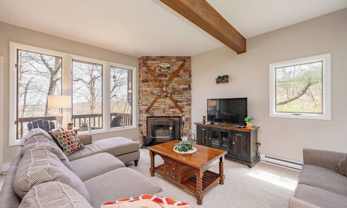 McHenry House | Villages of Wisp #01: Lake Access, Ski In/Ski Out, Townhouse, Hot Tub!