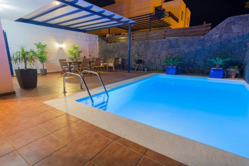 Playa Blanca Villa | Villalia Alexia