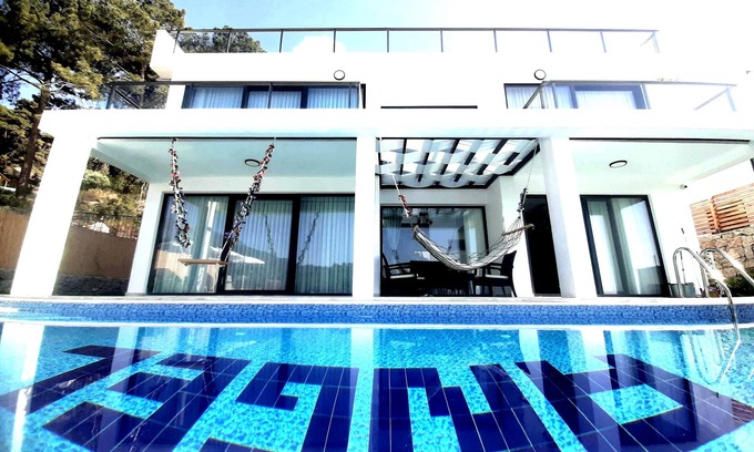 Uzunyurt Villa | VillaRosySunset faralya Ölüdeniz