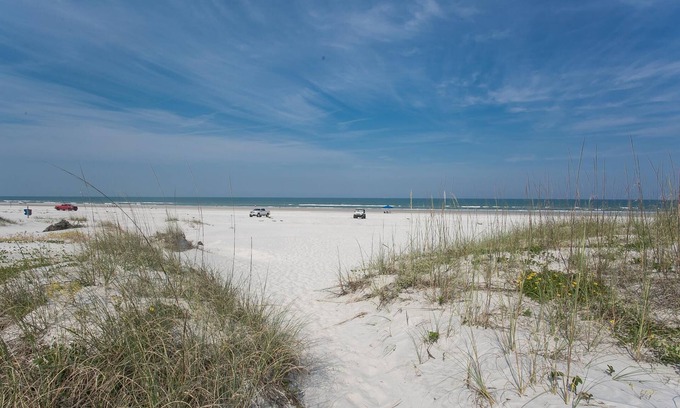 Butler Beach Condo | Villas 102 [2/2] Free Activities! & Wifi Pool Beach Tennis