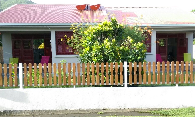 Sainte-Luce House | Villas Apricot & Plum close beach