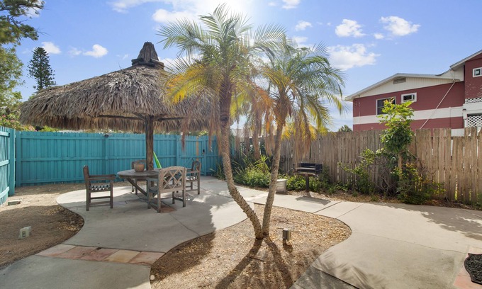 Madeira Beach Condo | Villas at John's Pass 01 just 1 Block to the Village and the Beach
