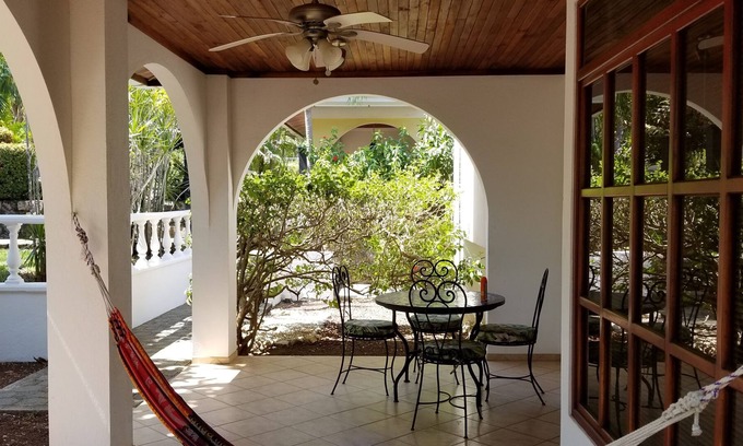 Playa Hermosa Condo | Villas El Oasis, 3-5 minute walk (250 meters) to the beach!