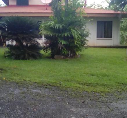 Canton Parrita House | Villas Guapinol