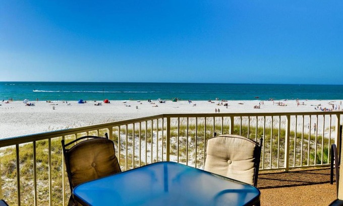 Clearwater Beach Apartment | Villas of Clearwater Beach 8A