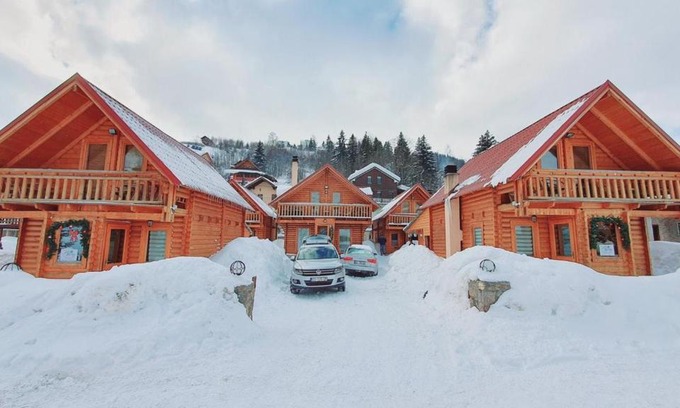Pejë Villa | Villat Bora