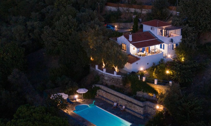 Glossa Villa | VILLAVIEW, SECLUDED, LUXURY POOL, WIFI, CLOSE TO ALL AMENITIES, 5 MIN. TO BEACH