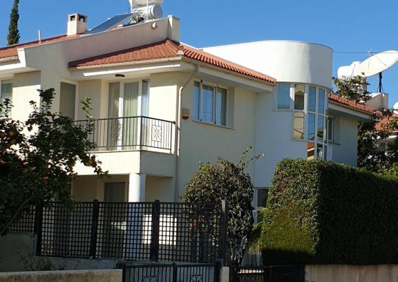 Agios Athanasios Villa | VillaViktoria