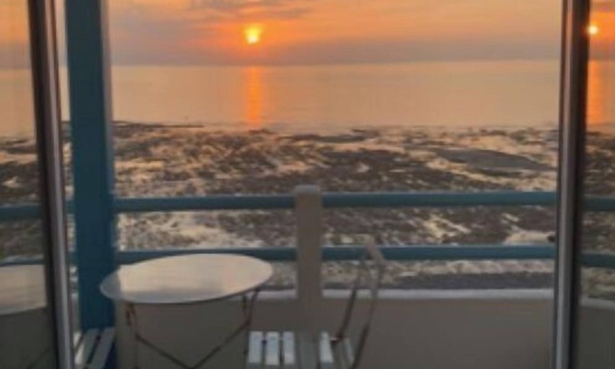 Ault Villa | VILLE COURLA 5 - A balcony overlooking the English Channel