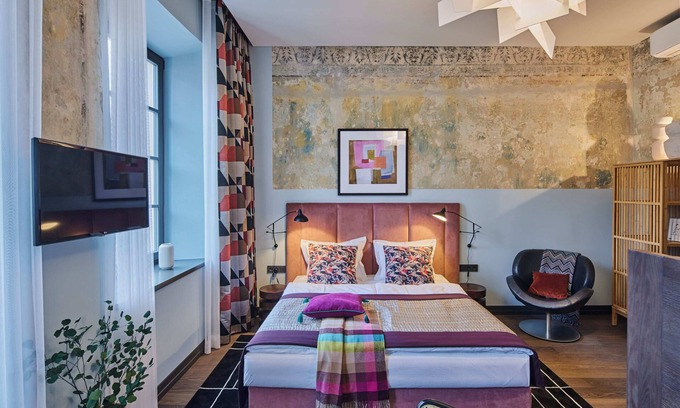 Old Town Apartment | Vilnius sightseeing in your ROOMA apartment