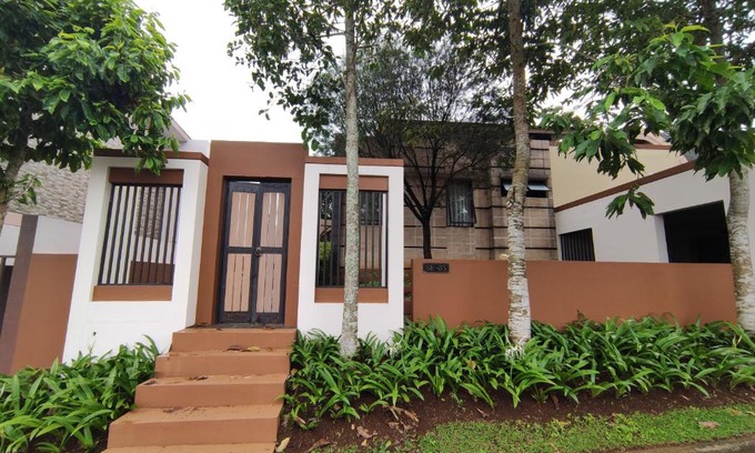 Ciawi Resort | Vimala Hills Villa Semeru Elok 03