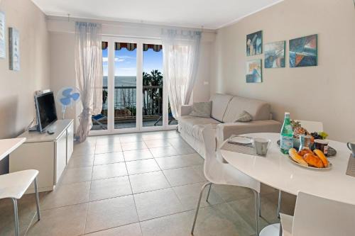 Gorbio Apartment | Vina del Mare - Happy Rentals