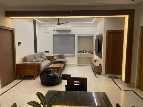 Kolkata Apartment | Vinajay Homestay
