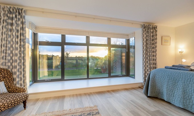 Saxmundham Apartment | Vincent Studio - One Bedroom Apartment, Sleeps 2