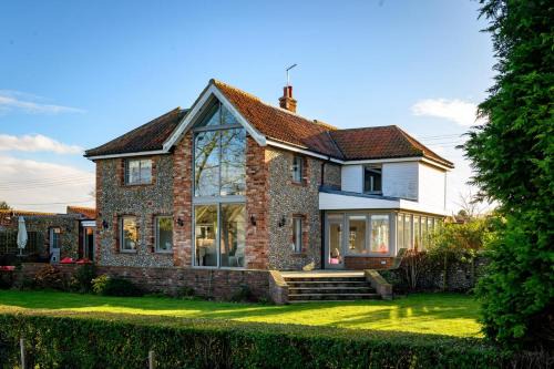 Holt House | Vine Cottage