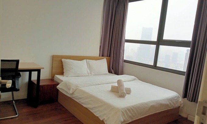Trung Hoa Nhan Chinh Apartment | Vinhomes D’Capitale | 3BR Residence Ideal for Families or Groups