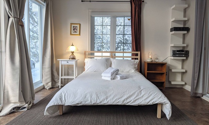 Potton Cabin | Vintage chalet in the heart of the forest