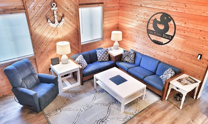 Duck House | Vintage & charming OBX cottage "The Cozy Duck" 4 bd 2 ba, 500 ft from beach