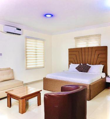 Lekki Phase 1 Hotel | Vintage Classic Suite