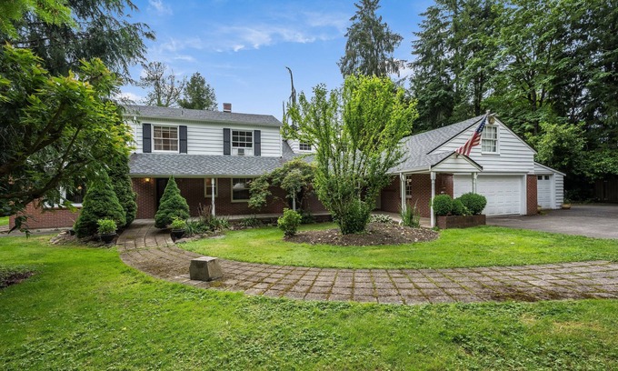 Sammamish Other | Vintage Modern Farmhouse & Wildlife Sanctuary