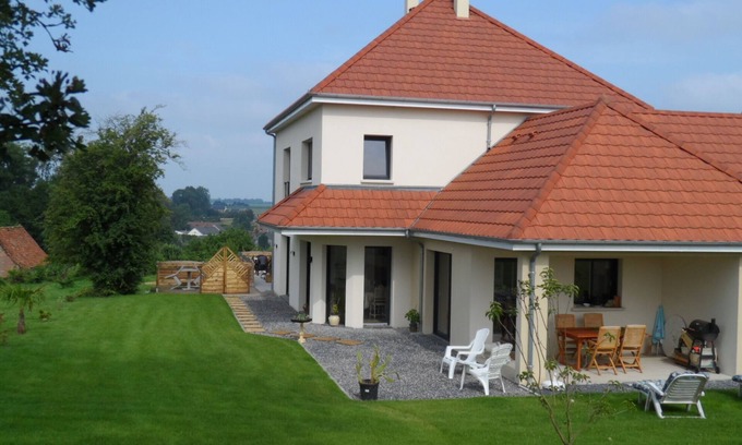 Arrest House | VINTAGE ROOM, THE HIGH VILLAGE in Somme Bay near ST VALERY/SOMME