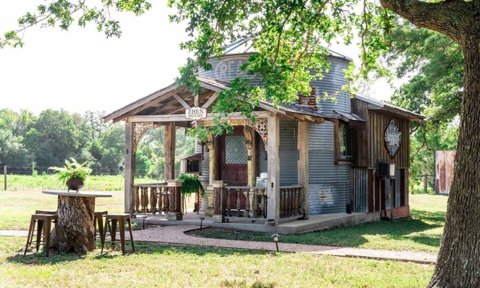 La Grange Cabin | Vintage Silo #1 | 8 Min. to Round Top | Sleeps 3