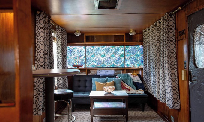 Spenard House | Vintage Trailer - Cute Spot for Budget Travelers