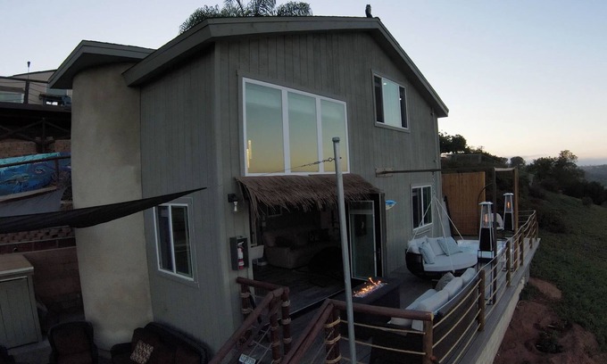 Bay Park Villa | VIP Couples retreat, very romantic get away with a Private Deck and Jacuzzi