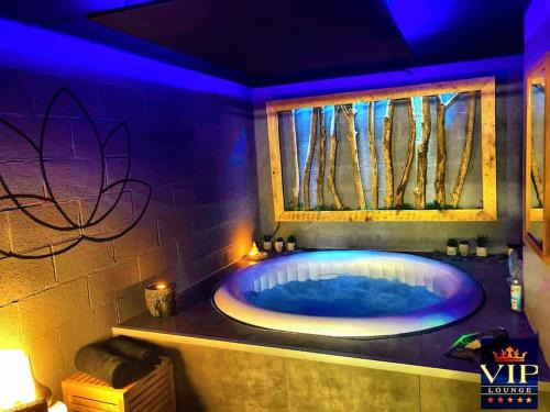 Sclayn Apartment | VIP LOUNGE Appartement avec Jacuzzi et jardin