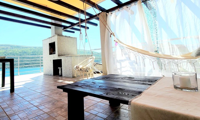 Kumbor House | VIP Villa Patio & Private Pool