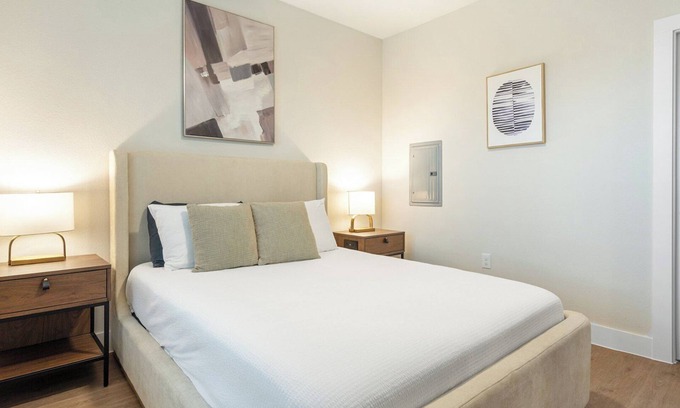 Seguin Apartment | Virginia 1BD 6 - One Bedroom Apartment, Sleeps 2
